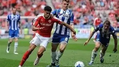 内马尔国家队笑容满面引热议，巴黎俱乐部愤怒决策或延长其合同至3年