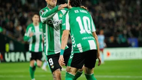 印尼行记：国脚伊万立誓回馈球迷厚爱